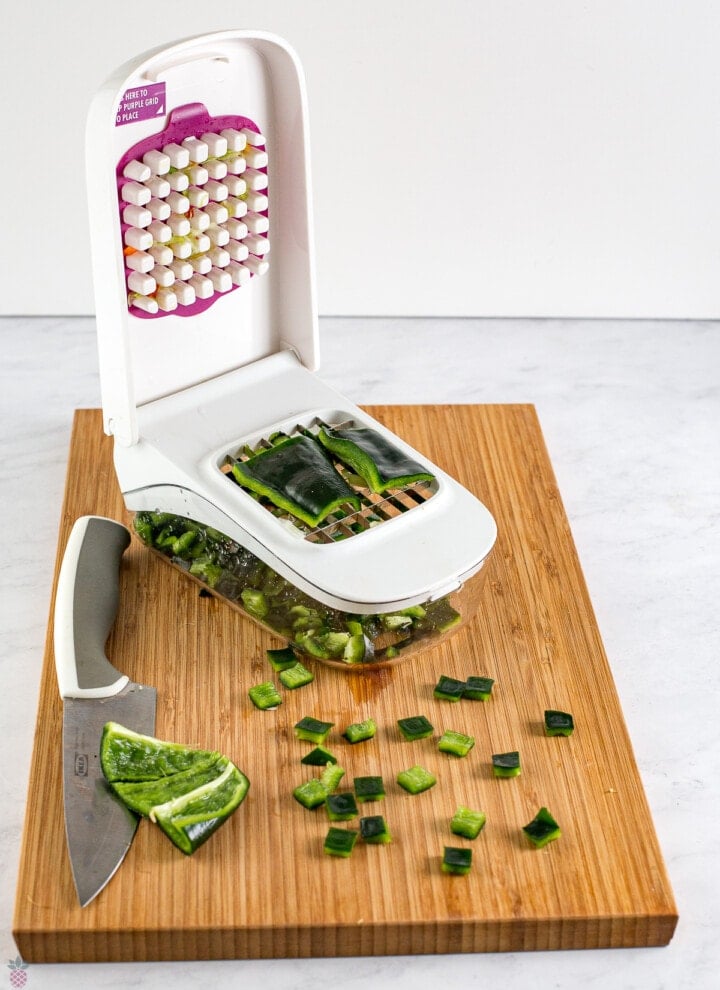 panera 10 vegetable soup plabano peppers being chopped in oxo chopper