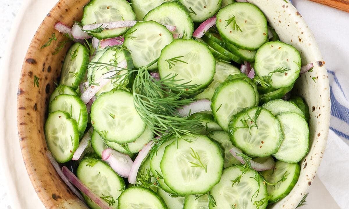 cucumber salad with dill